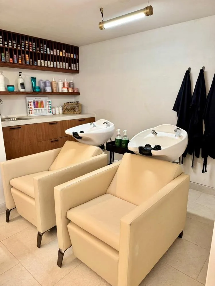 Cabello y Tratamientos Capilares — Manoma Spa & Salón
